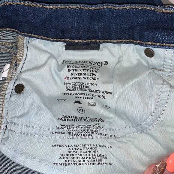 BlankNYC Jeans - Picture 8 of 9